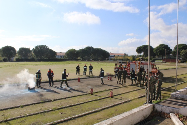 Simulacro no Regimento de Paraquedistas