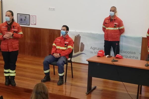 Bombeiros na Escola D. Maria II
