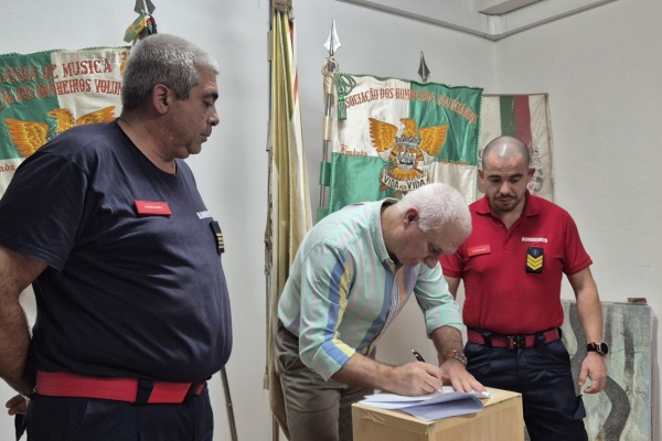 Bombeiro regressa à Corporação