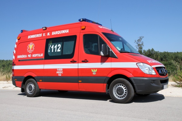 Bombeiros auxiliam parto