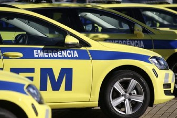 Bombeiros prestam apoio em acidente grave