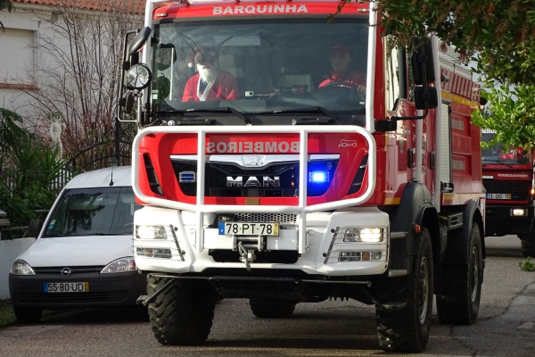 O Pai Natal veio com os Bombeiros