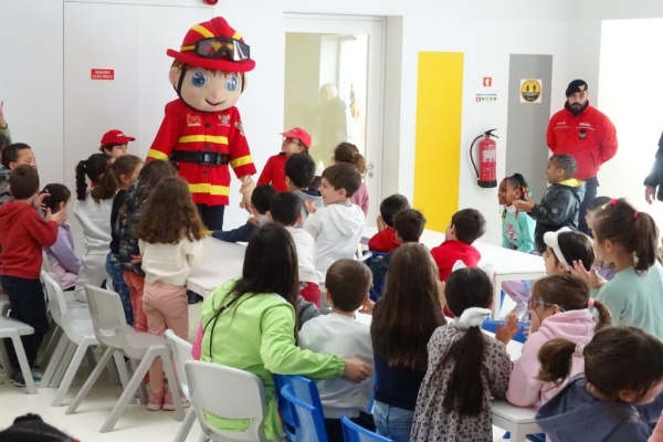 A mascote foi à escola